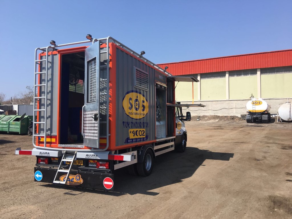 Alura mobile workshop truck