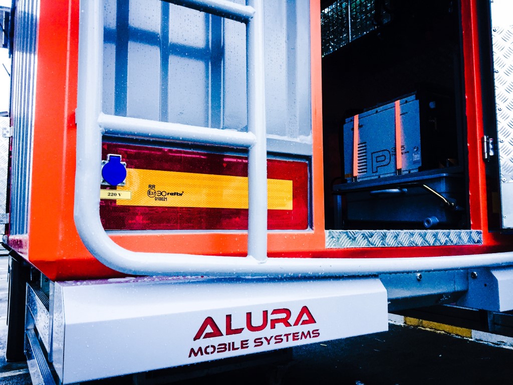 Generator-Powered Mobile Service Vehicles