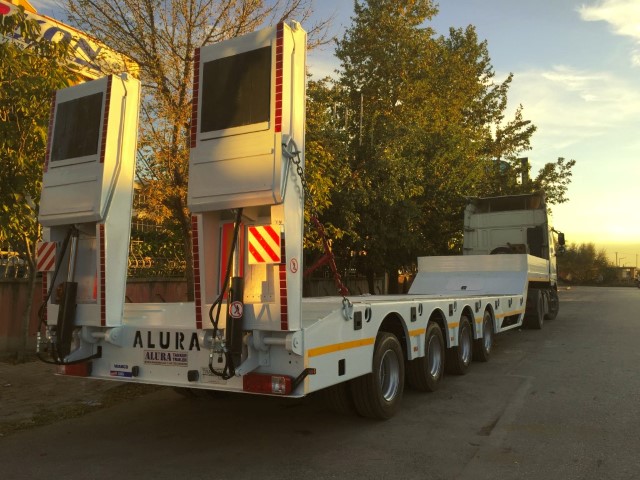4 axles lowbed trailer