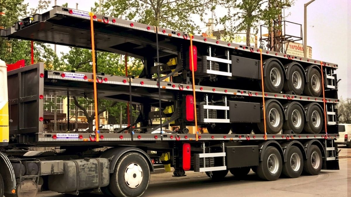 Flatbed Semi Trailers in Transport